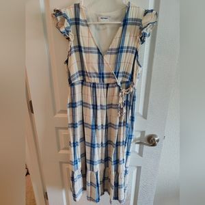 Old Navy white gingham blue and pink flowy maxi dress